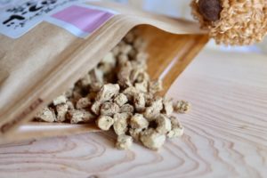 ドッグフード工房は「無添加」が魅力ではなく本当に見るべきなのは「作り方」でした。手作り・引き算・賞味期限から見えた本当の価値とは？