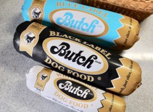 水分たっぷりまるで生肉！ブッチドッグフードは完璧なまでに理想的な究極のフード