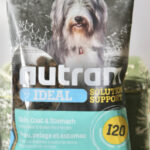 ニュートラム皮膚被毛ケア＆胃腸サポートフードは相乗効果を生み出す考え抜かれた栄養レシピです